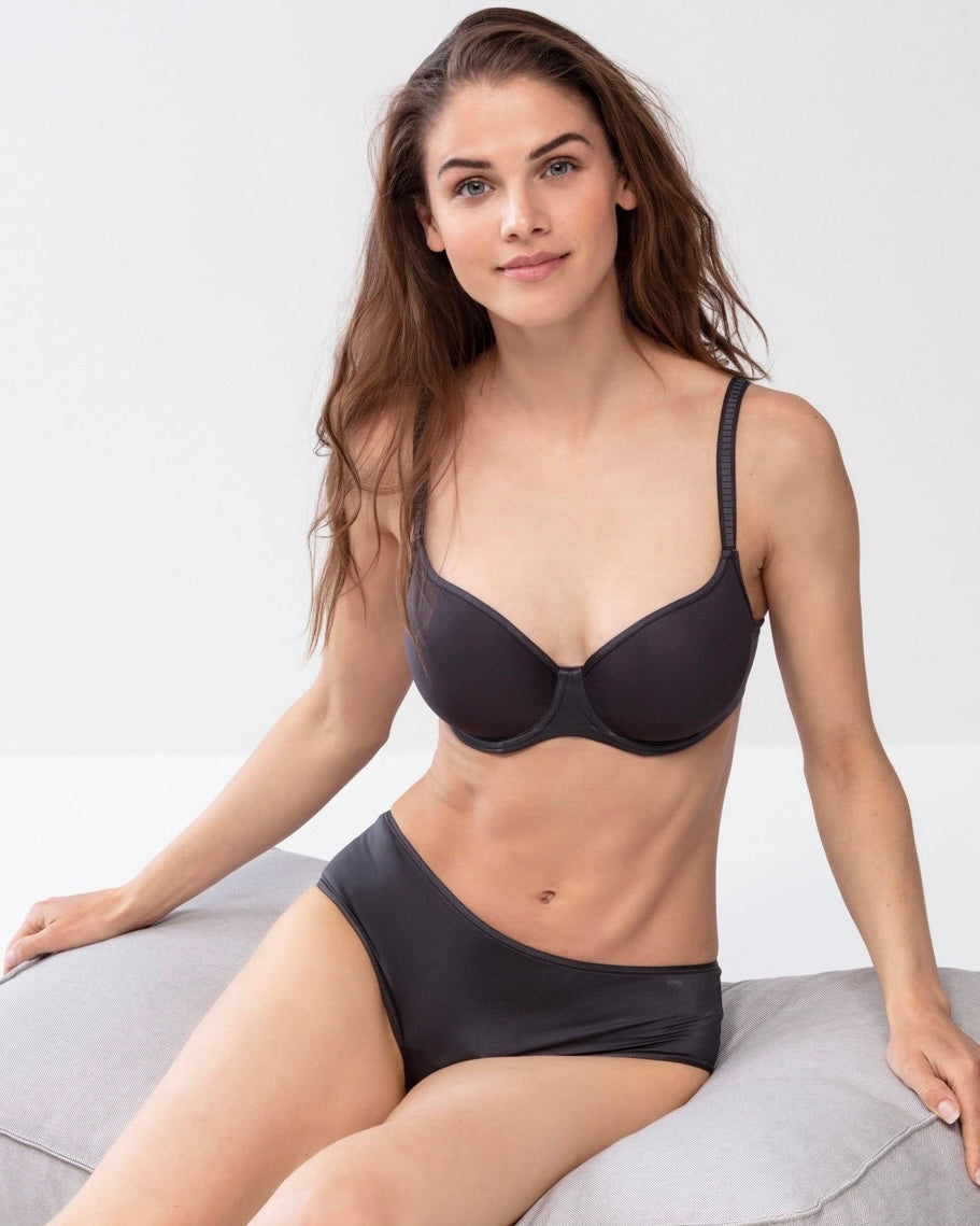 BH Full cup spacer glatt black diamond shiny svart, Joan Mey, Undertøy norge dame Frilin