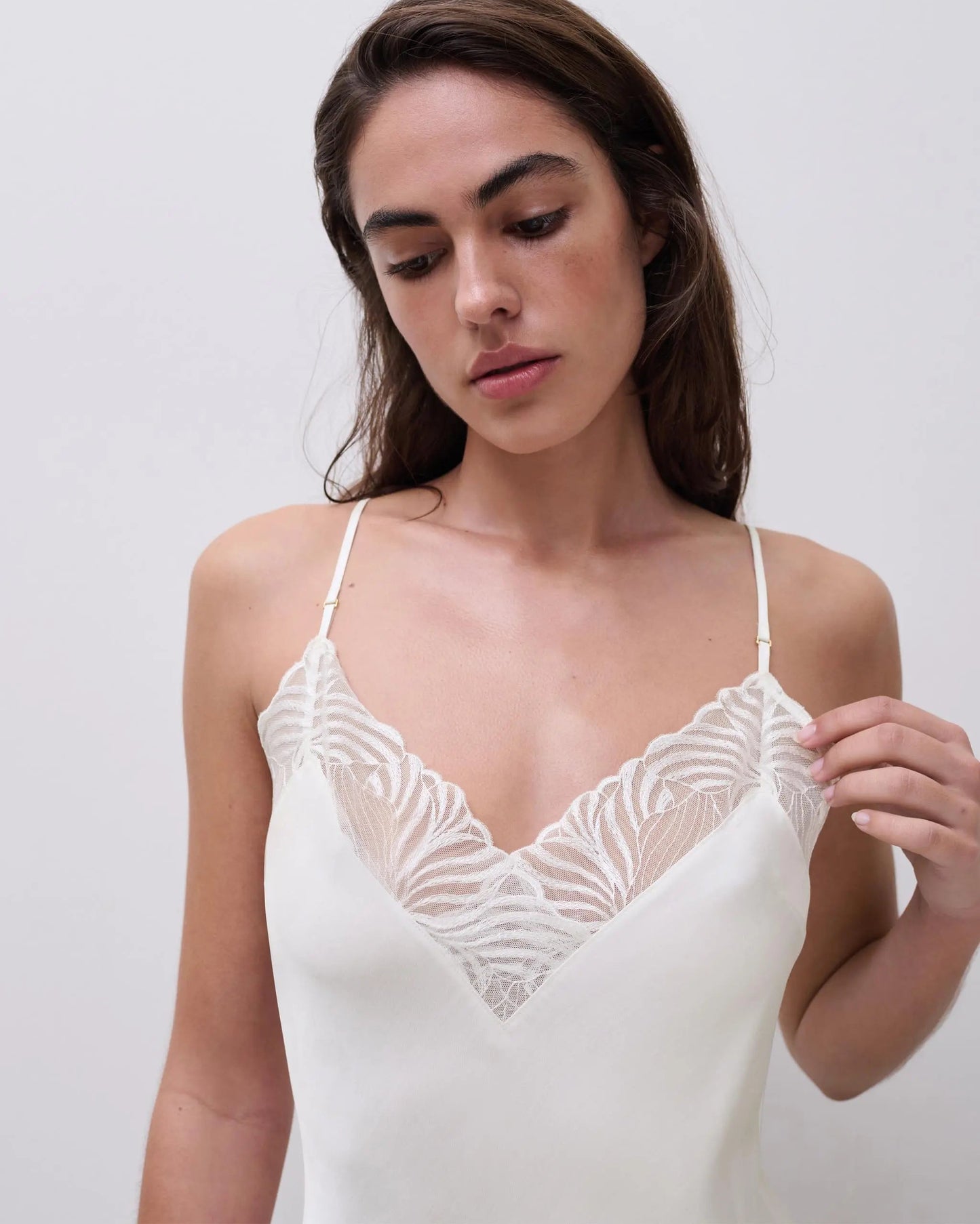 Nattkjole chemise modal viskose, chantelle Legend, milk hvit, frilin undertøy norge