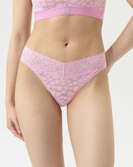 Thong stringtruse blonde, soft pink rosa lace, savage lace mey undertøy frilin