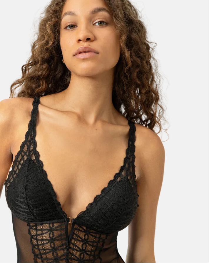 Body padding triangel svart black, mey captivating, frilin norge dame