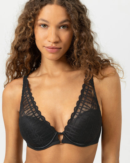 BH padding smart foam triangel plunge svart black, mey captivating, frilin norge dame