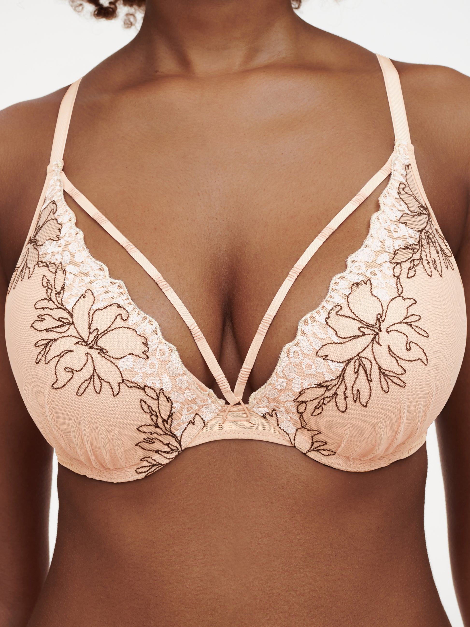 Undertøy BH push up plunge, nude beige, chantelle pulp