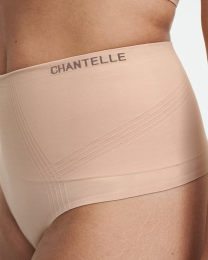 Undertøy shapewear hold-in, high waist thong stringtruse, Norge dame, Chantelle, beige nude