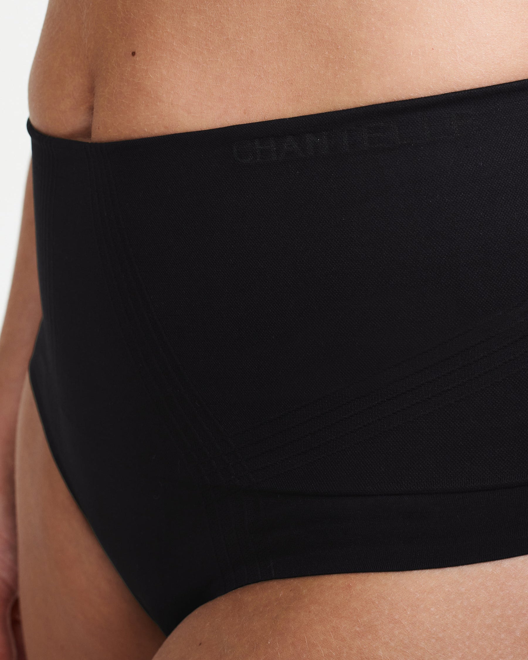 Undertøy shapewear hold-in, high waist thong stringtruse, Norge dame, Chantelle, black svart