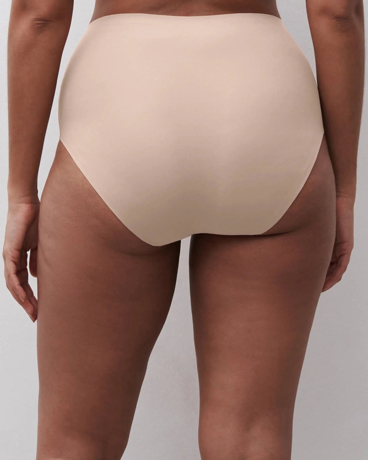 Softstretch høy truse høytlivstruse sømløs plus size chantelle, undertøy frilin norge