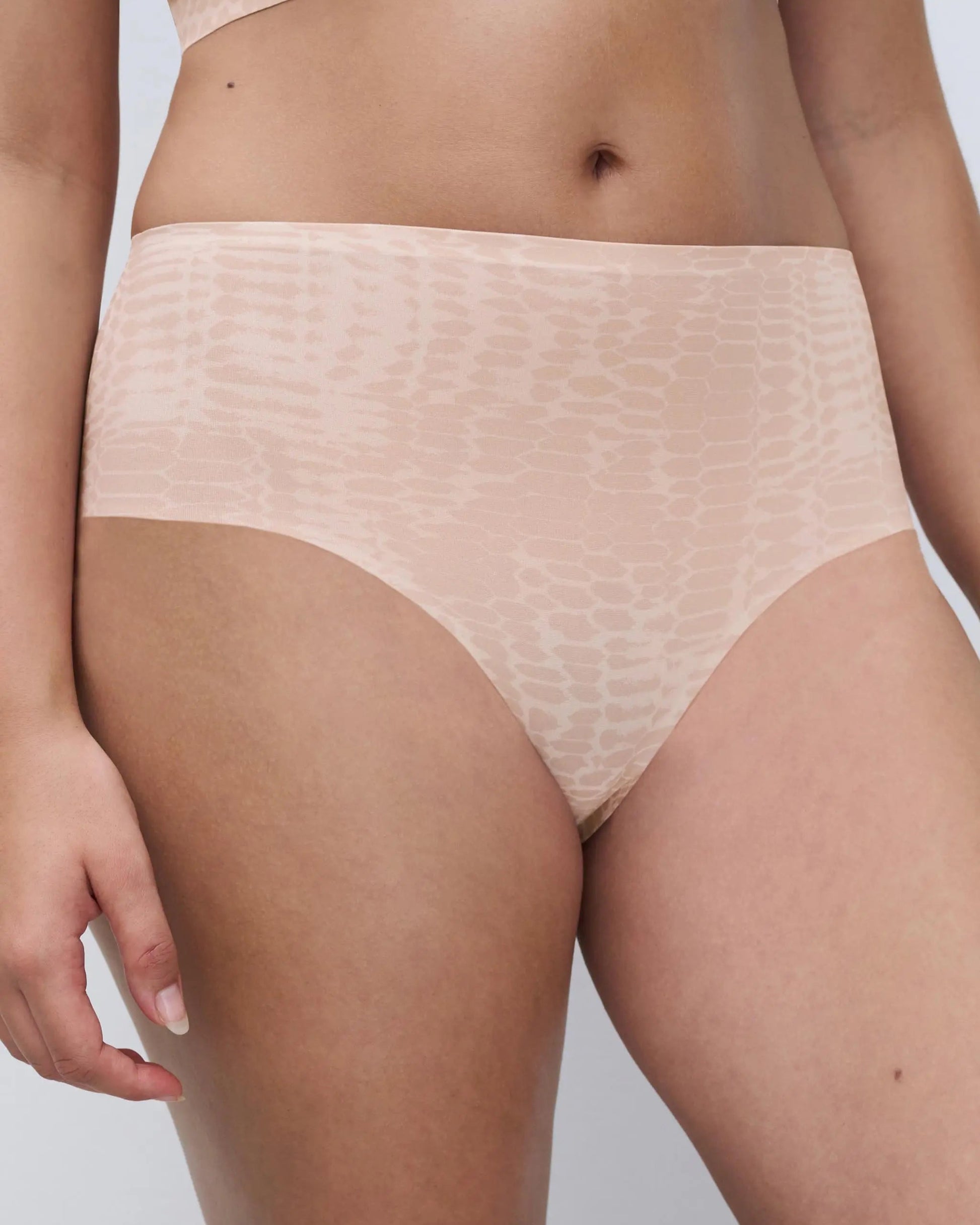 Thong string sømløs high waist softstretch Chantelle, Undertøy dame Frilin, beige snake print