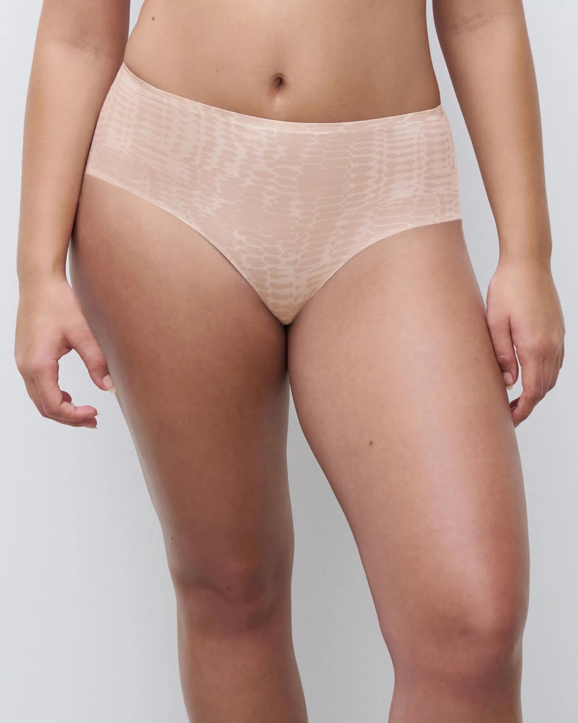 Thong string sømløs high waist softstretch Chantelle, Undertøy dame Frilin, beige snake print