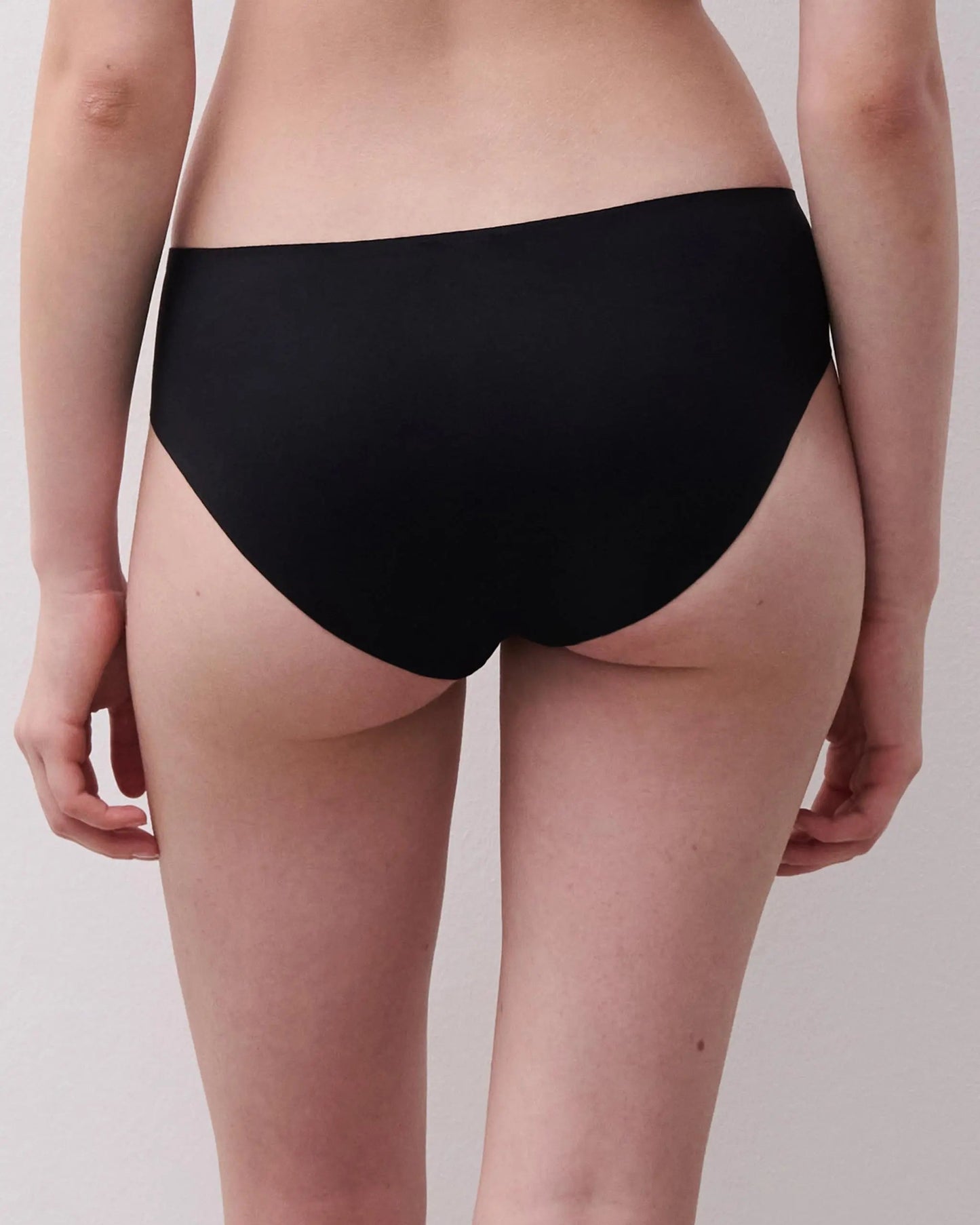 Truse tai svart norah chantelle blonde, undertøy frilin norge