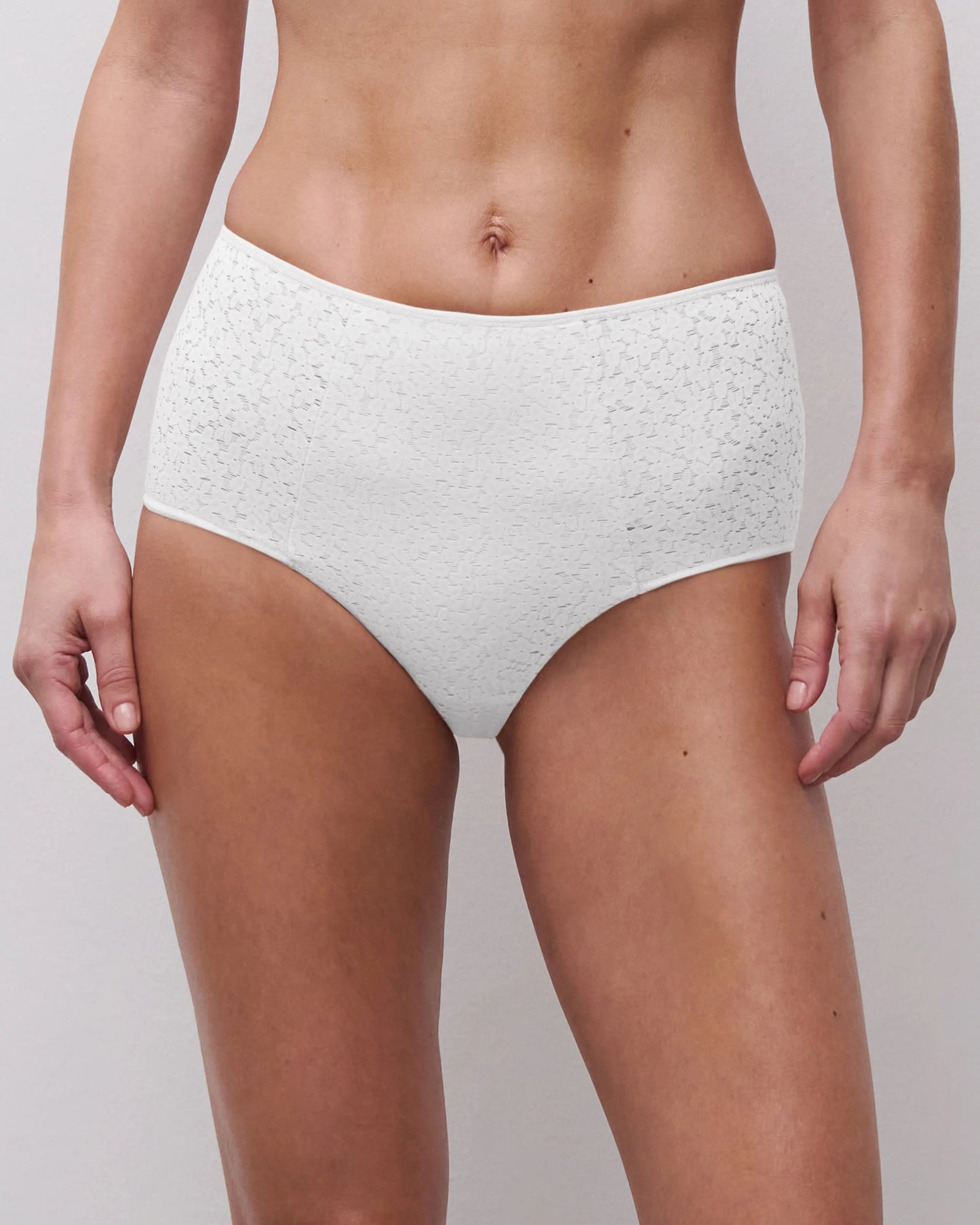 Truse med høyt liv høytlivstruse white hvit chantelle norah blonde, undertøy frilin norge