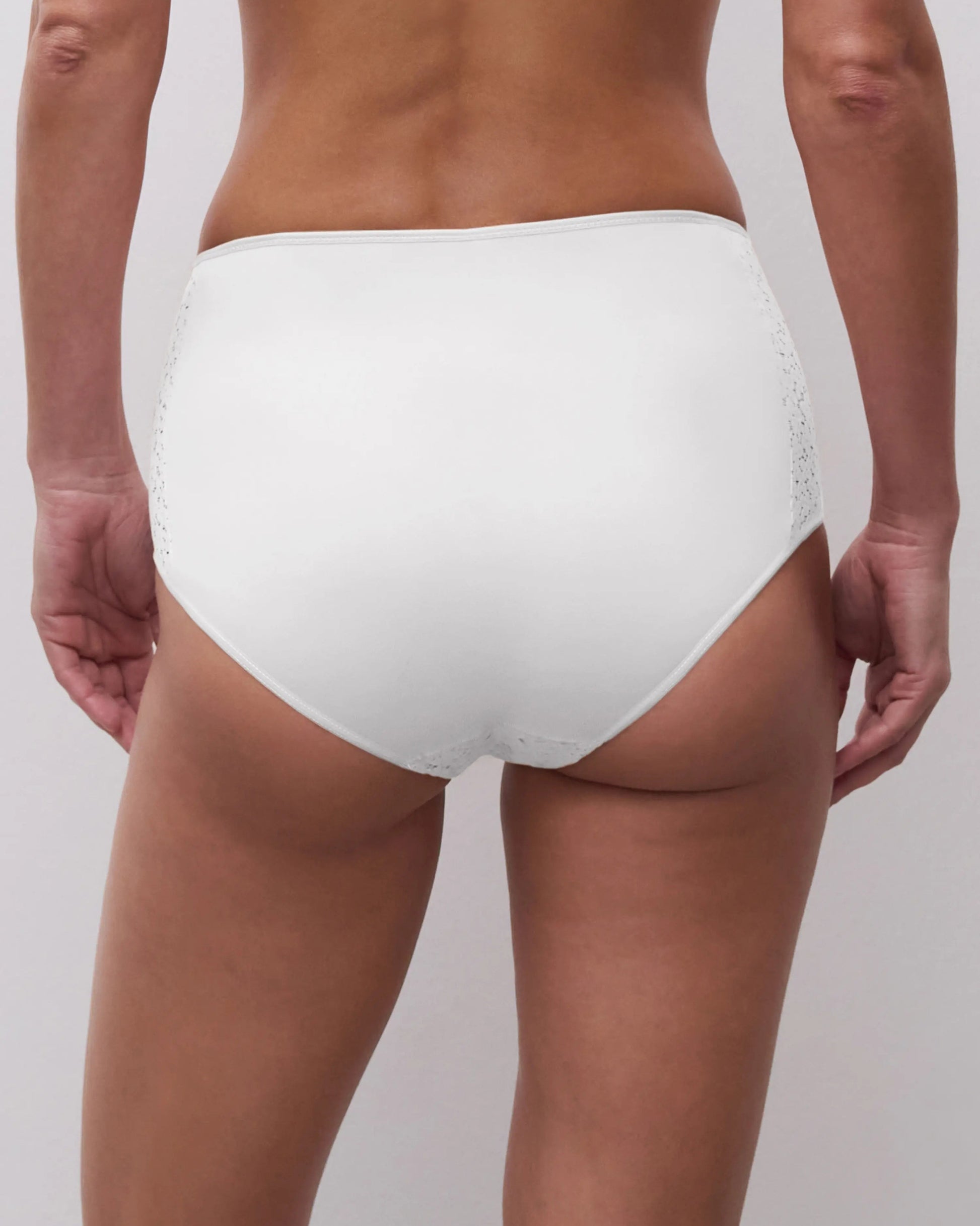 Truse med høyt liv høytlivstruse white hvit chantelle norah blonde, undertøy frilin norge