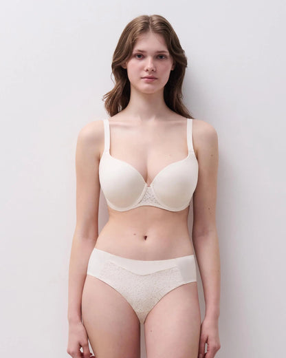 BH T-skjorte-bh pearl off withe Chantelle Norah, undertøy frilin norge