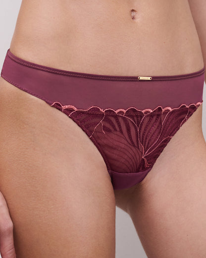 Thong stringtruse, chantelle legend, sienna rød burgunder, undertøy frilin norge