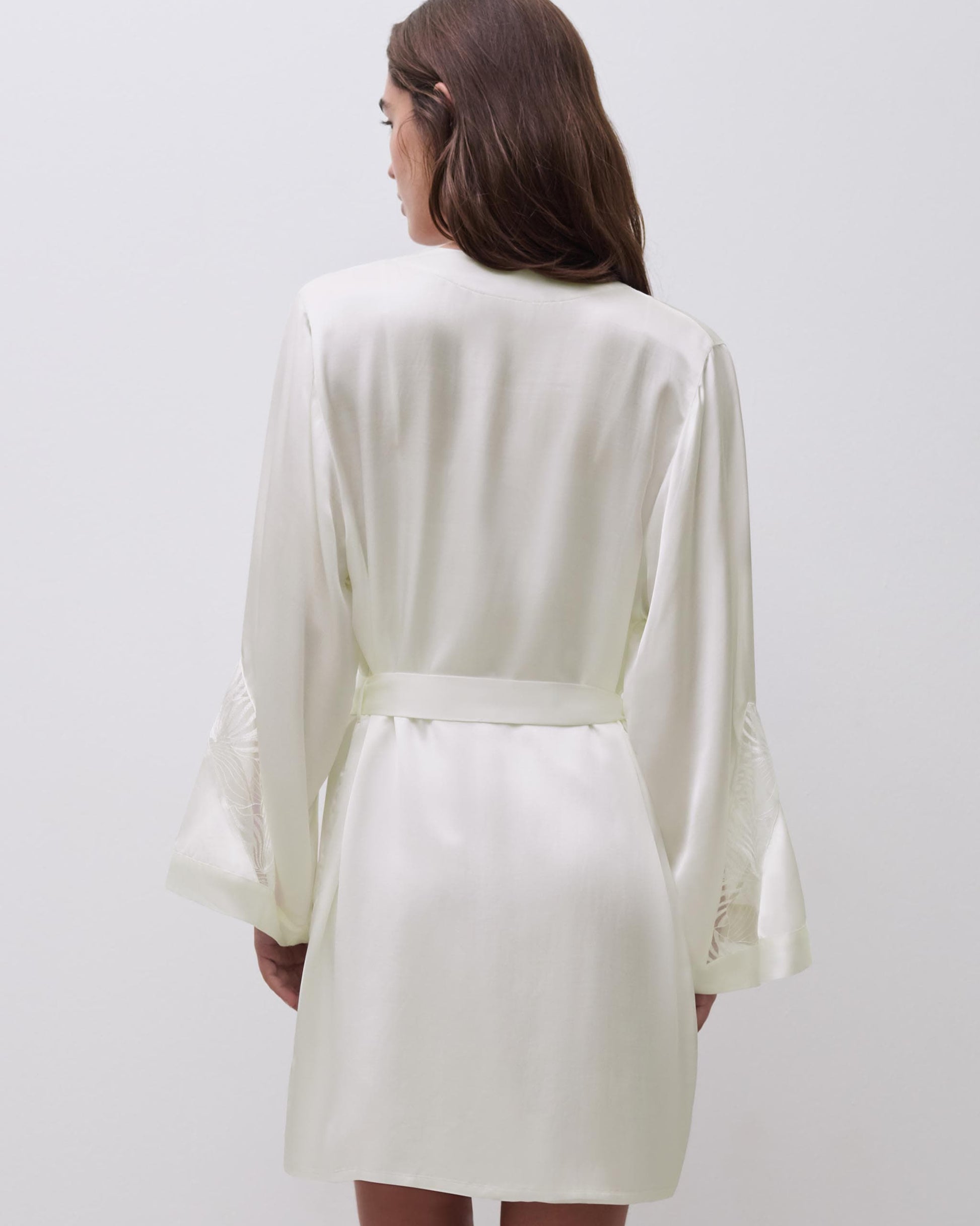 Nattkjole chemise modal viskose, chantelle Legend, milk hvit, frilin undertøy norge