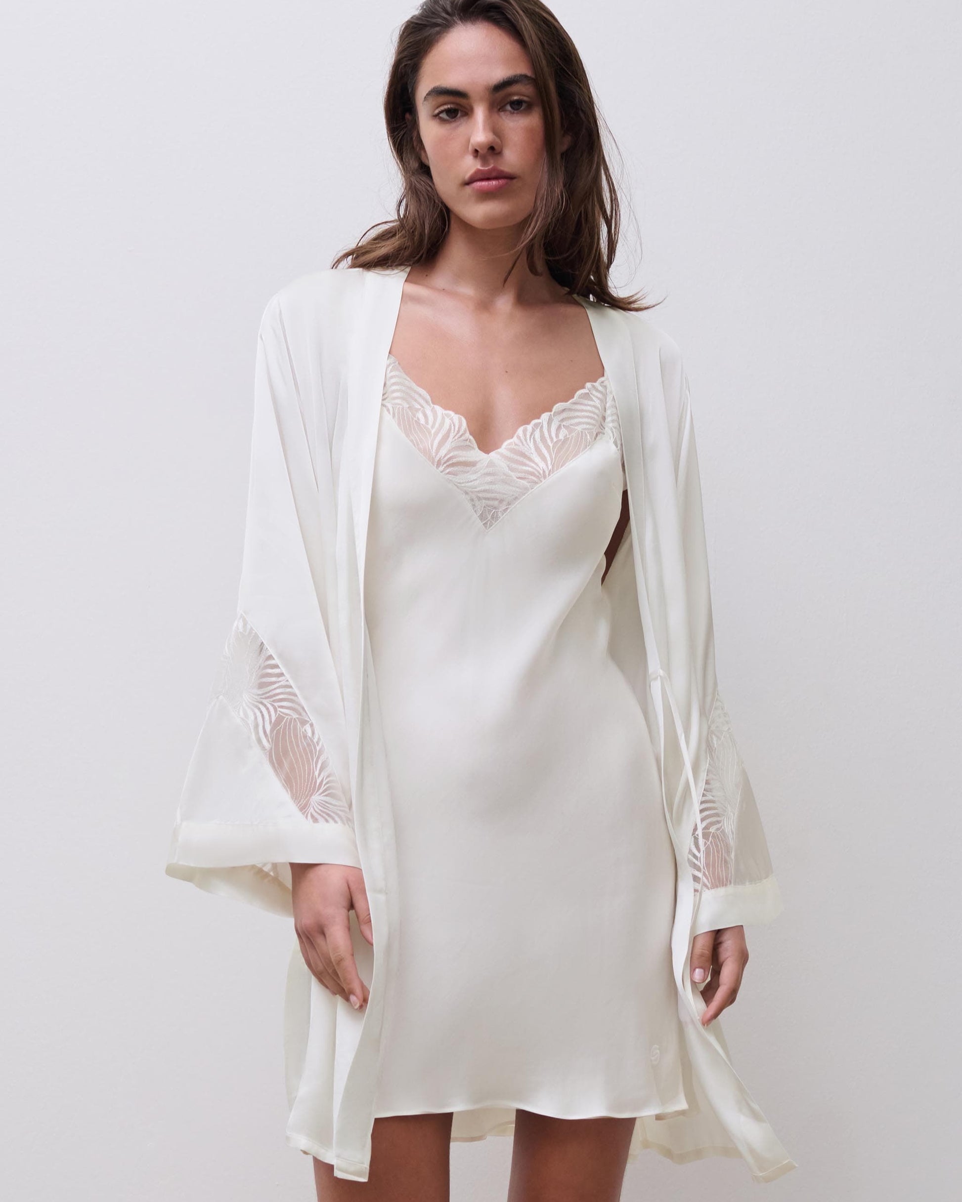 Nattkjole chemise modal viskose, chantelle Legend, milk hvit, frilin undertøy norge