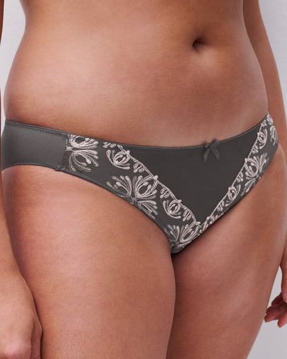 Truse tai slip brazilian Chantelle Champs Elysées grå blushed ash grey, Frilin undertøy norge