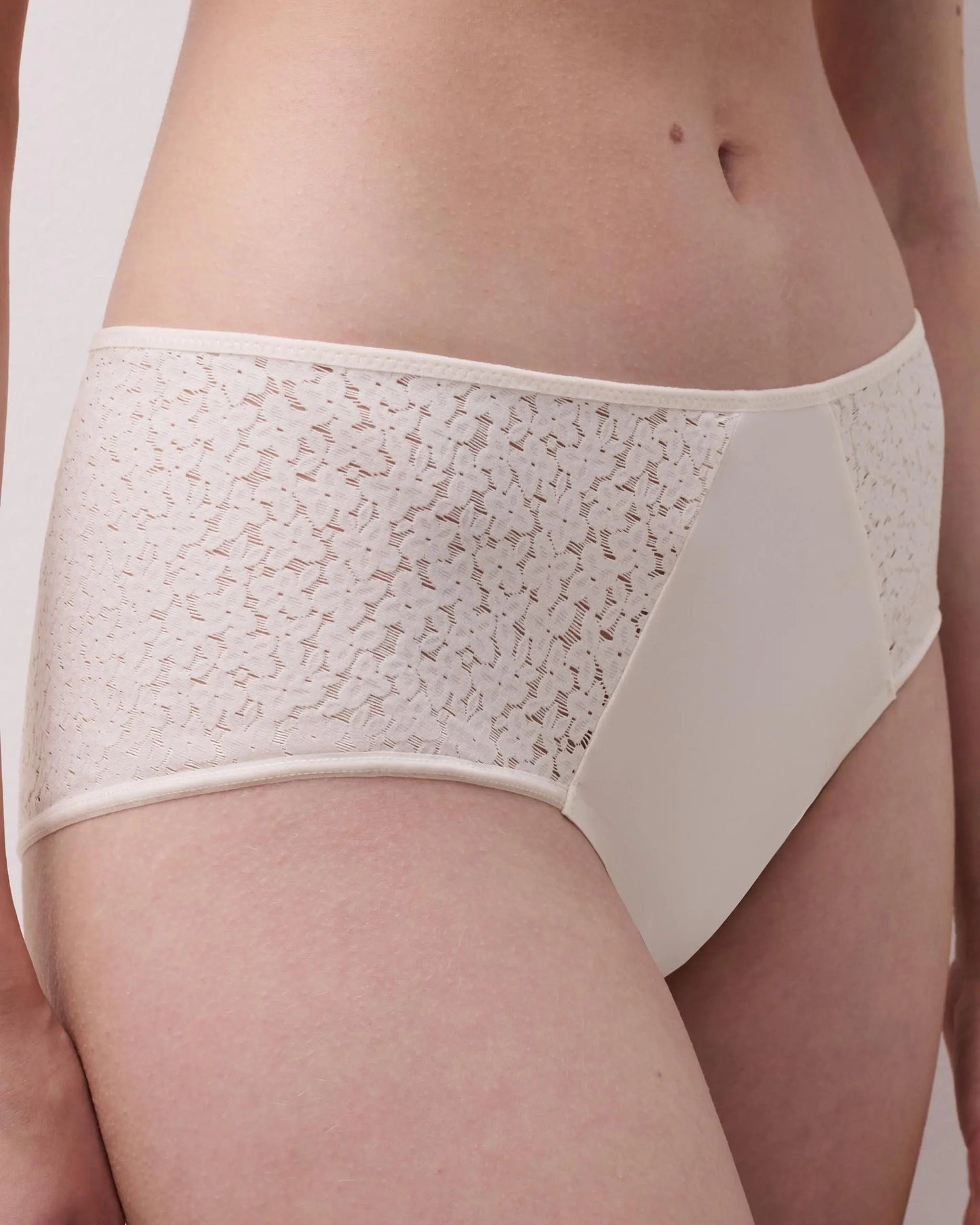 Truse hipster off white pearl chantelle norah blonde, undertøy frilin norge