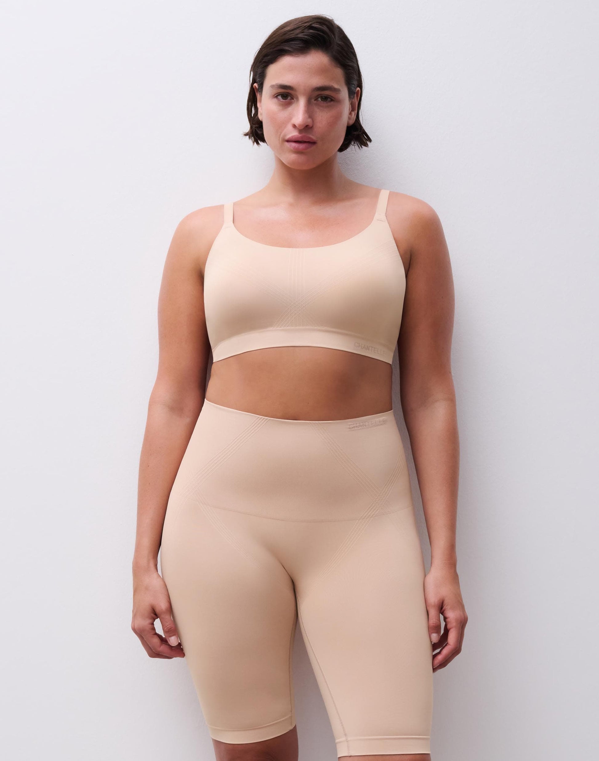 Shapewear hold-in shorts lang, undertøy norge dame, chantelle, beige nude