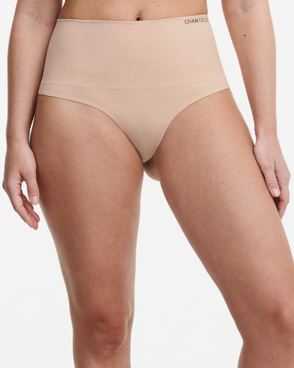 Thong shapewear hold-in high waist string høyt liv, undertøy norge dame, chantelle, nude beige