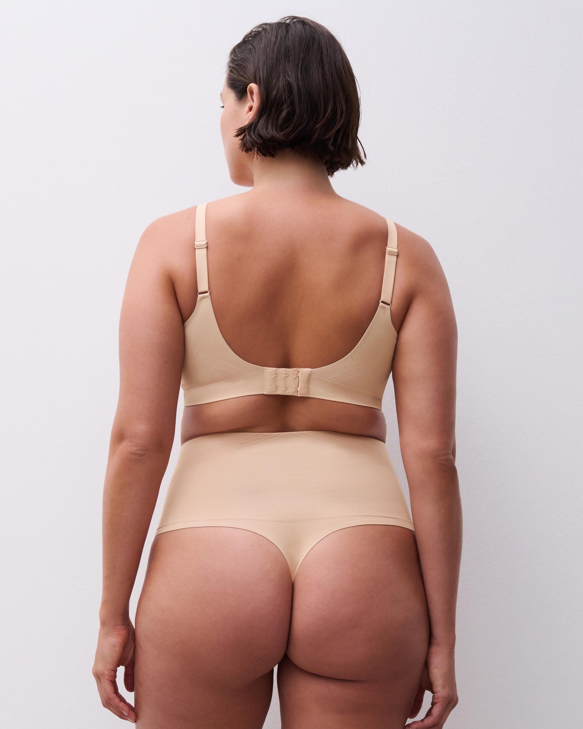 Thong shapewear hold-in high waist string høyt liv, undertøy norge dame, chantelle, nude beige