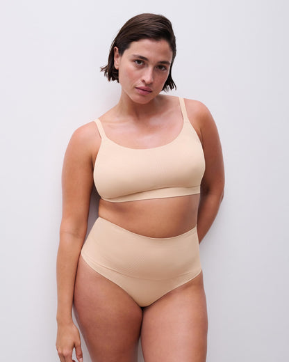 Thong shapewear hold-in high waist string høyt liv, undertøy norge dame, chantelle, nude beige