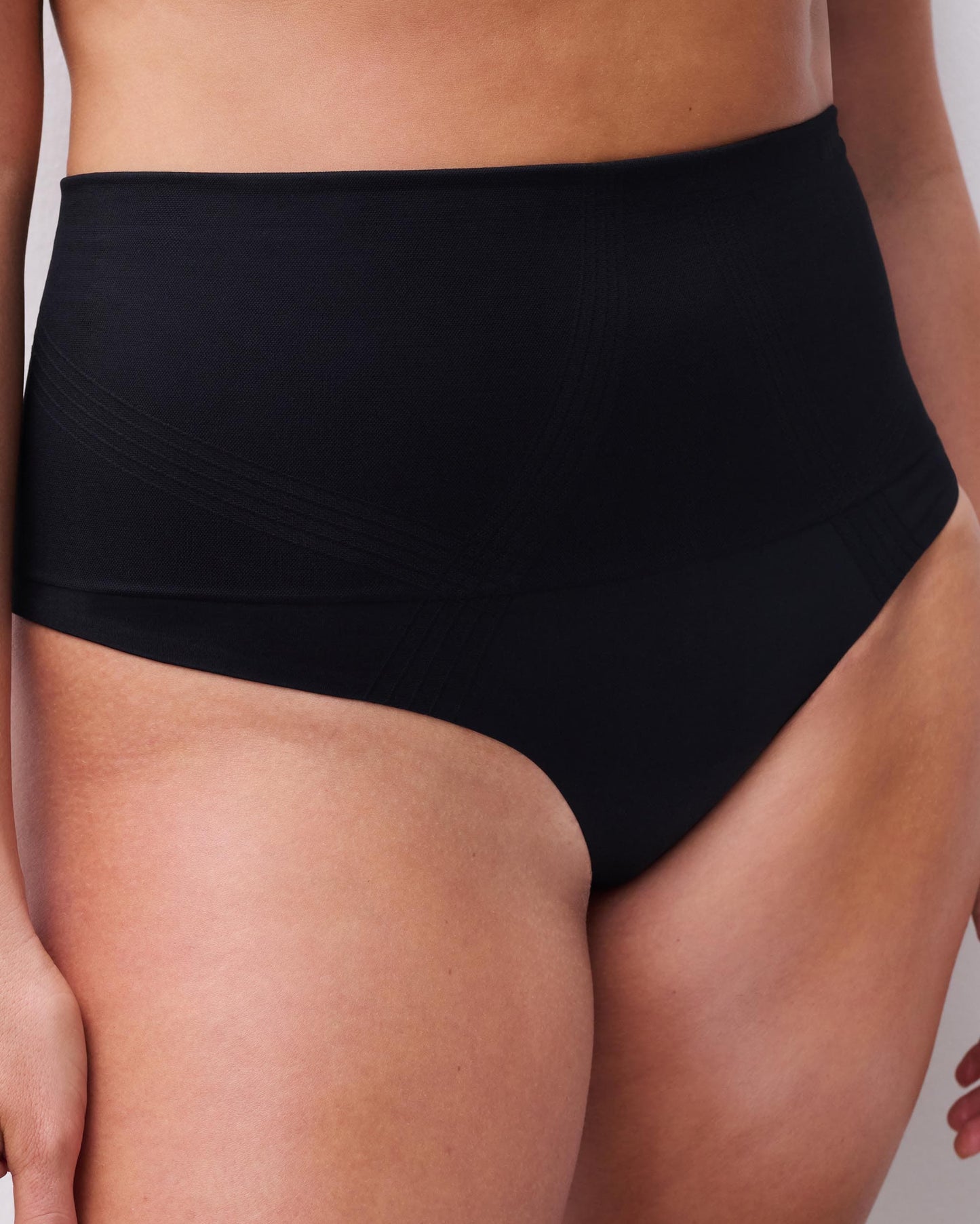 Thong høyt liv shapewear hold-in high waist string, undertøy norge dame, chantelle, svart black