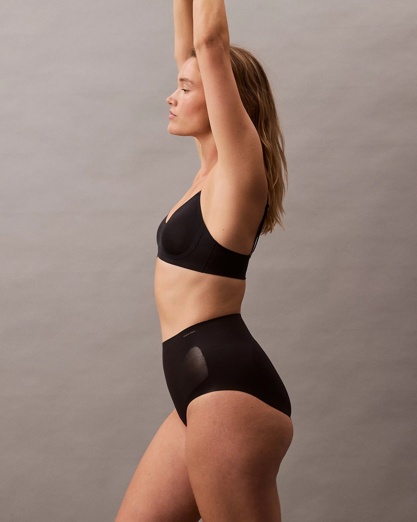 Truse shapewear høyt liv Calvin Klein high waist brief hold in, svart sort black, norge frilin undertøy