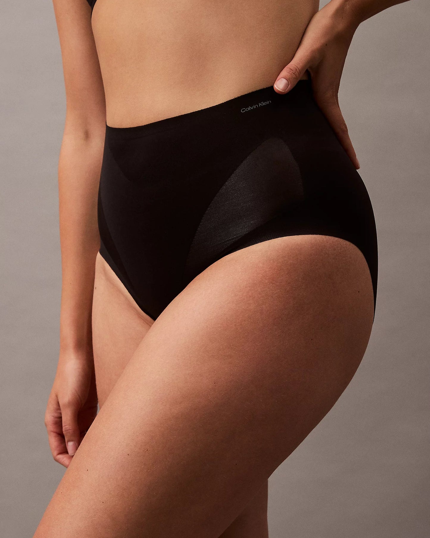 Truse shapewear høyt liv Calvin Klein high waist brief hold in, svart sort black, norge frilin undertøy