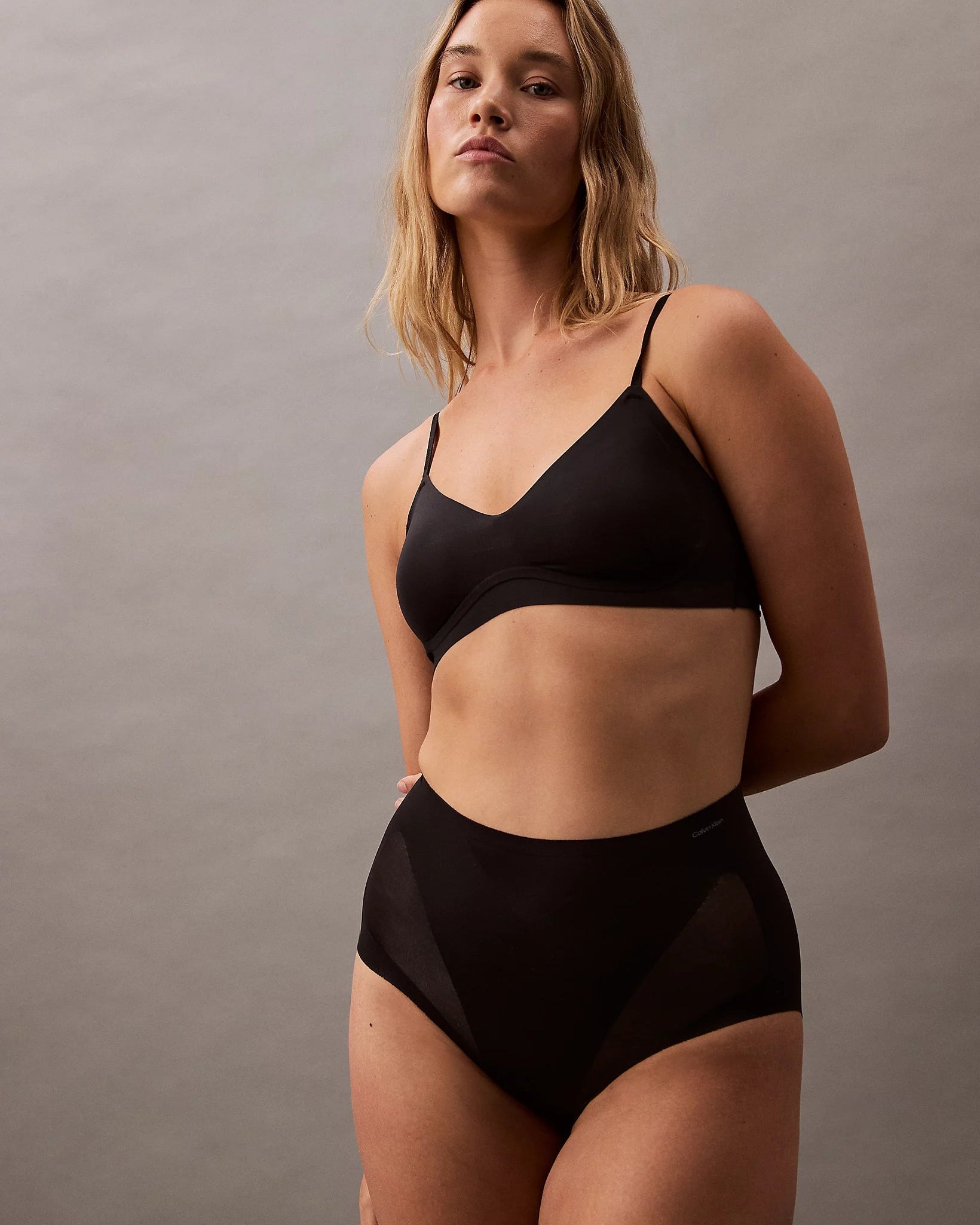 Truse shapewear høyt liv Calvin Klein high waist brief hold in, svart sort black, norge frilin undertøy