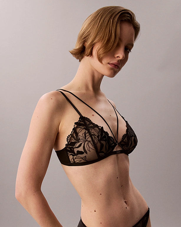 bralette triangle BH wireless spilefri, dame norge frilin, calvin klein, black svart floral lace undertøy