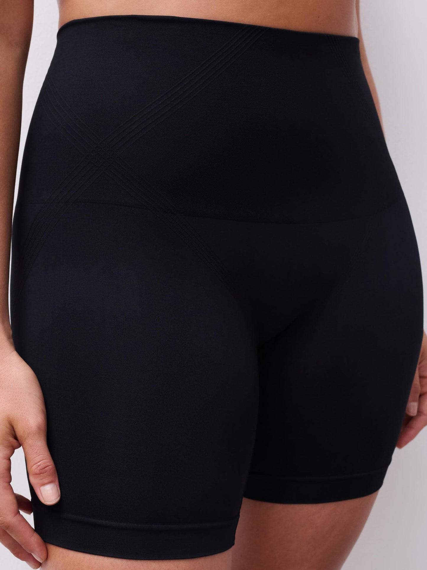 Shapewear hold-in biker shorts, undertøy norge dame, chantelle, svart black